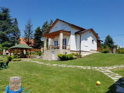 Pogledajte najveu ponudu nekretnina u Srbiji i regionu na sajtu Nekretnine. . Vikendica na dunavu prodaja